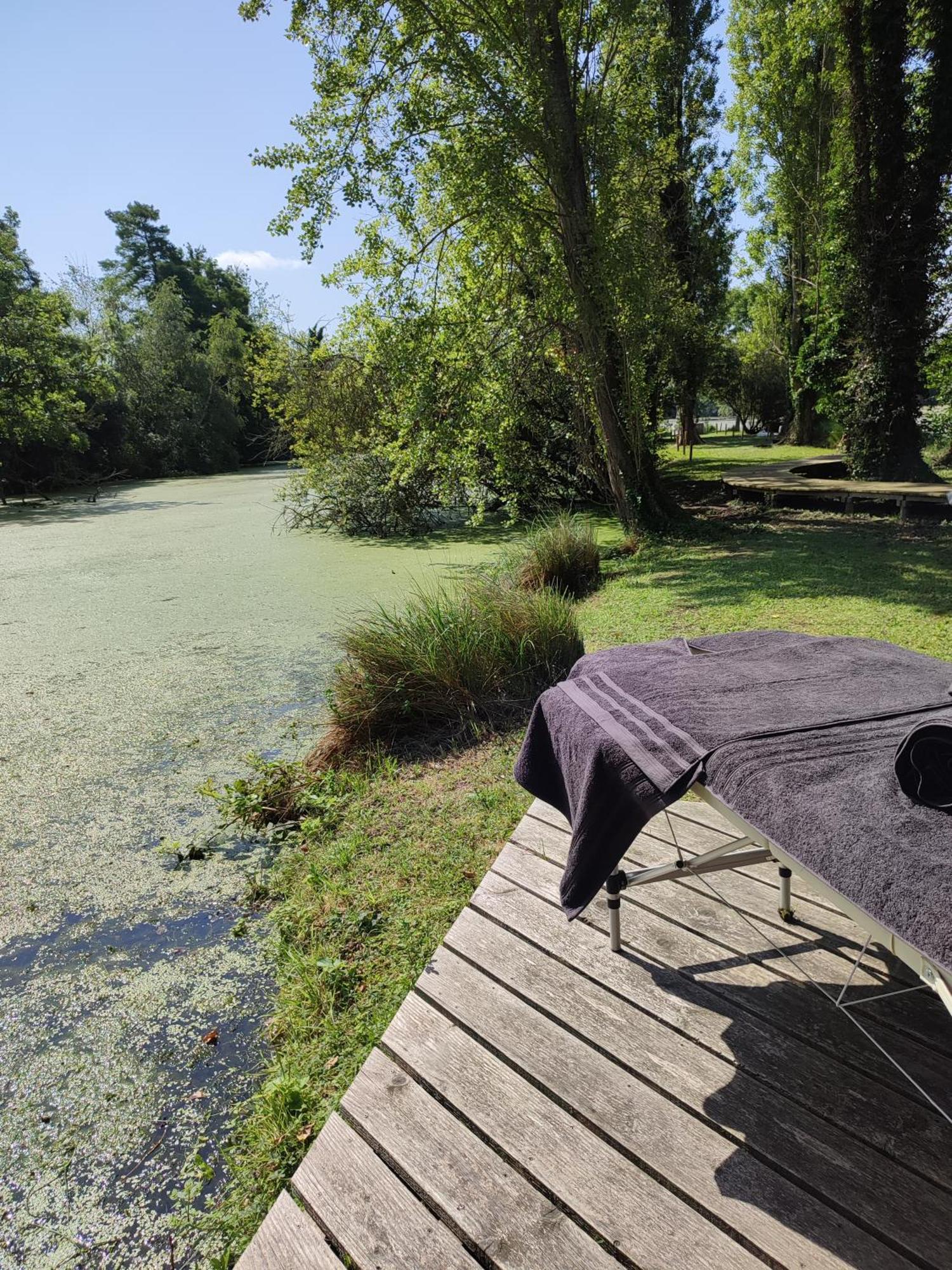 Hotel L'Ile Du Saussay Itteville Luaran gambar